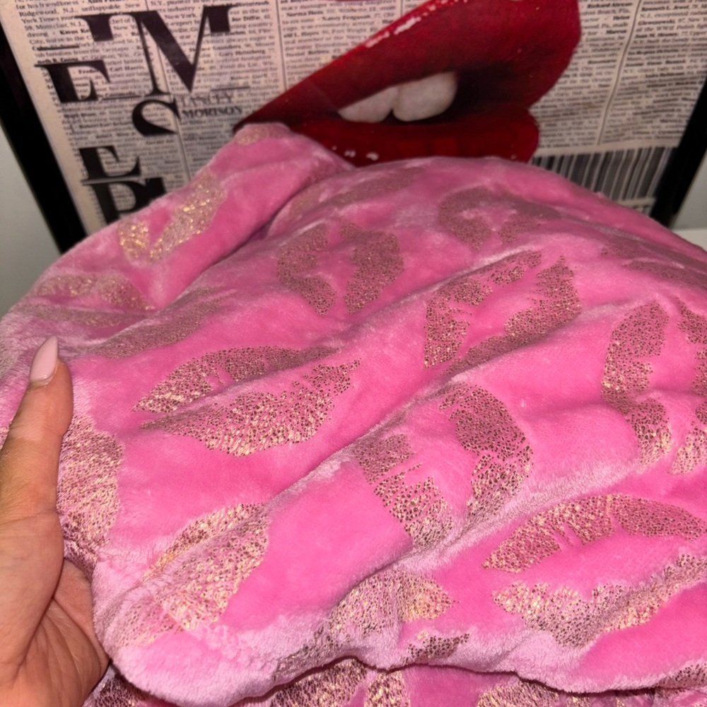 PINK BLANKET CUTE AESTHETIC - Picture 5 of 8